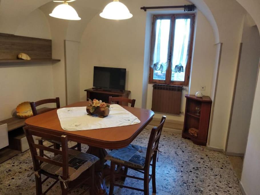 Casa Stefano Apartment Ceriana ภายนอก รูปภาพ